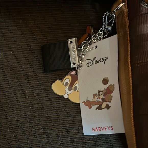 Harveys Seatbelt Disney Chip ‘n’ Dale Double-Sided Chipmunk Crossbody  Brand New - Picture 8 of 11